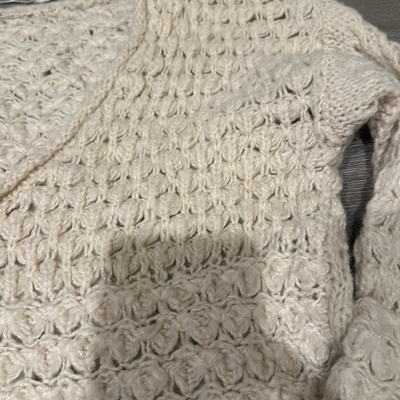 Free People cream over size chinky knit sweater. - Picture 7 of 9